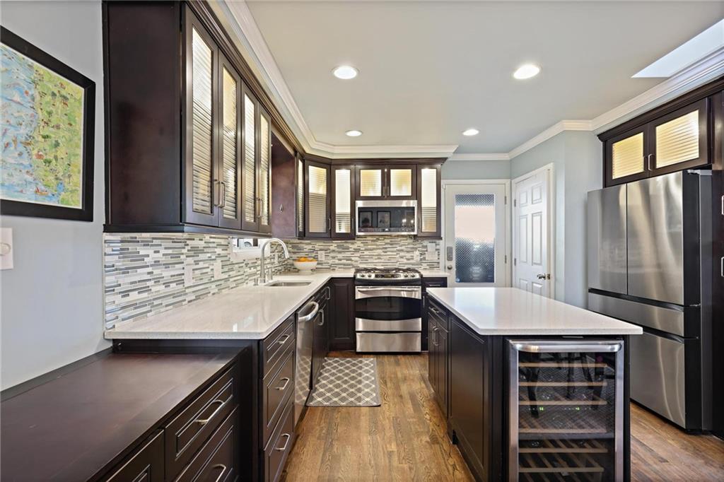 855 Armand Court Northeast Atlanta, GA 30324 - Photo 8 of 33