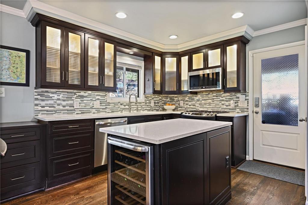 855 Armand Court Northeast Atlanta, GA 30324 - Photo 9 of 33