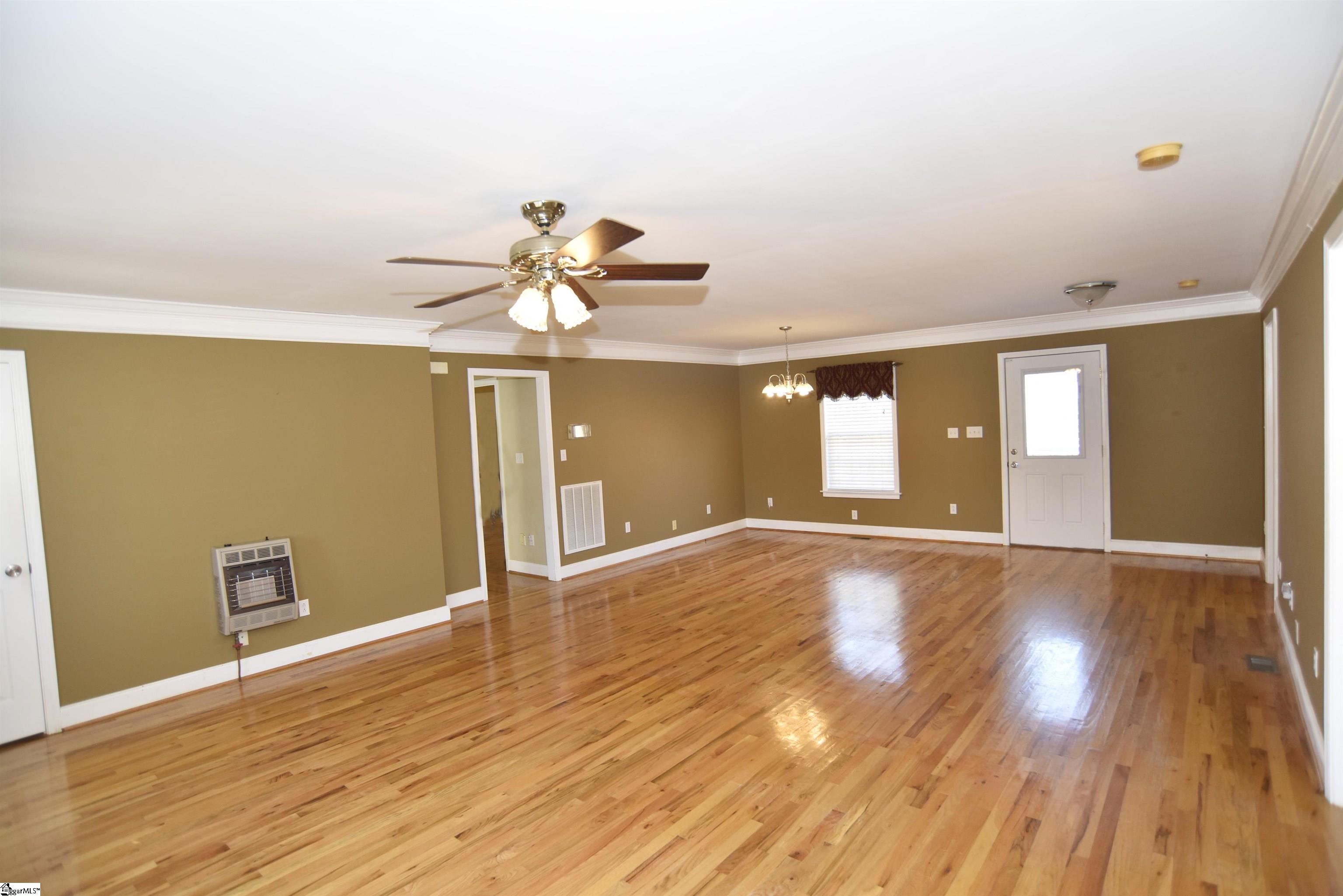 115 Willis Road Taylors, SC 29687 - Photo 3 of 15