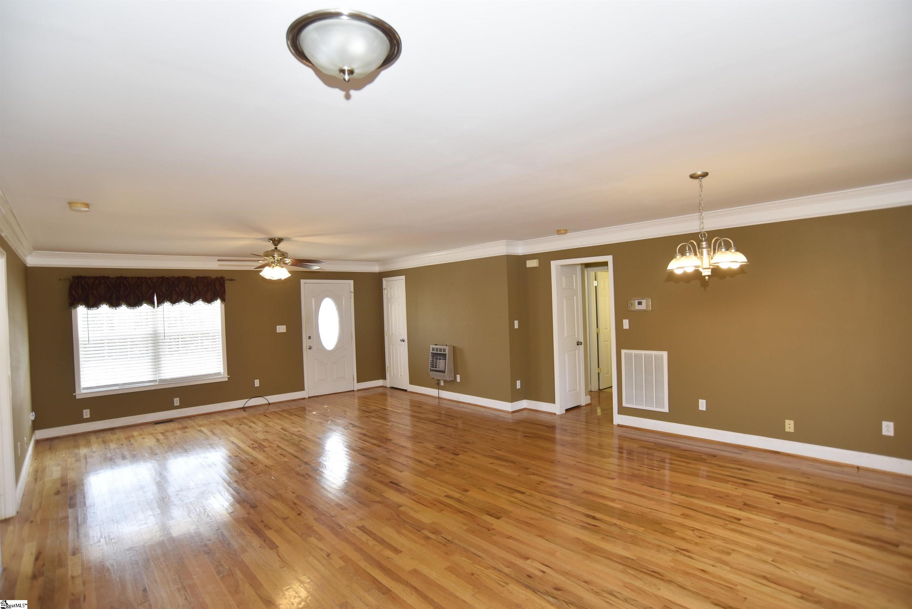 115 Willis Road Taylors, SC 29687 - Photo 4 of 15