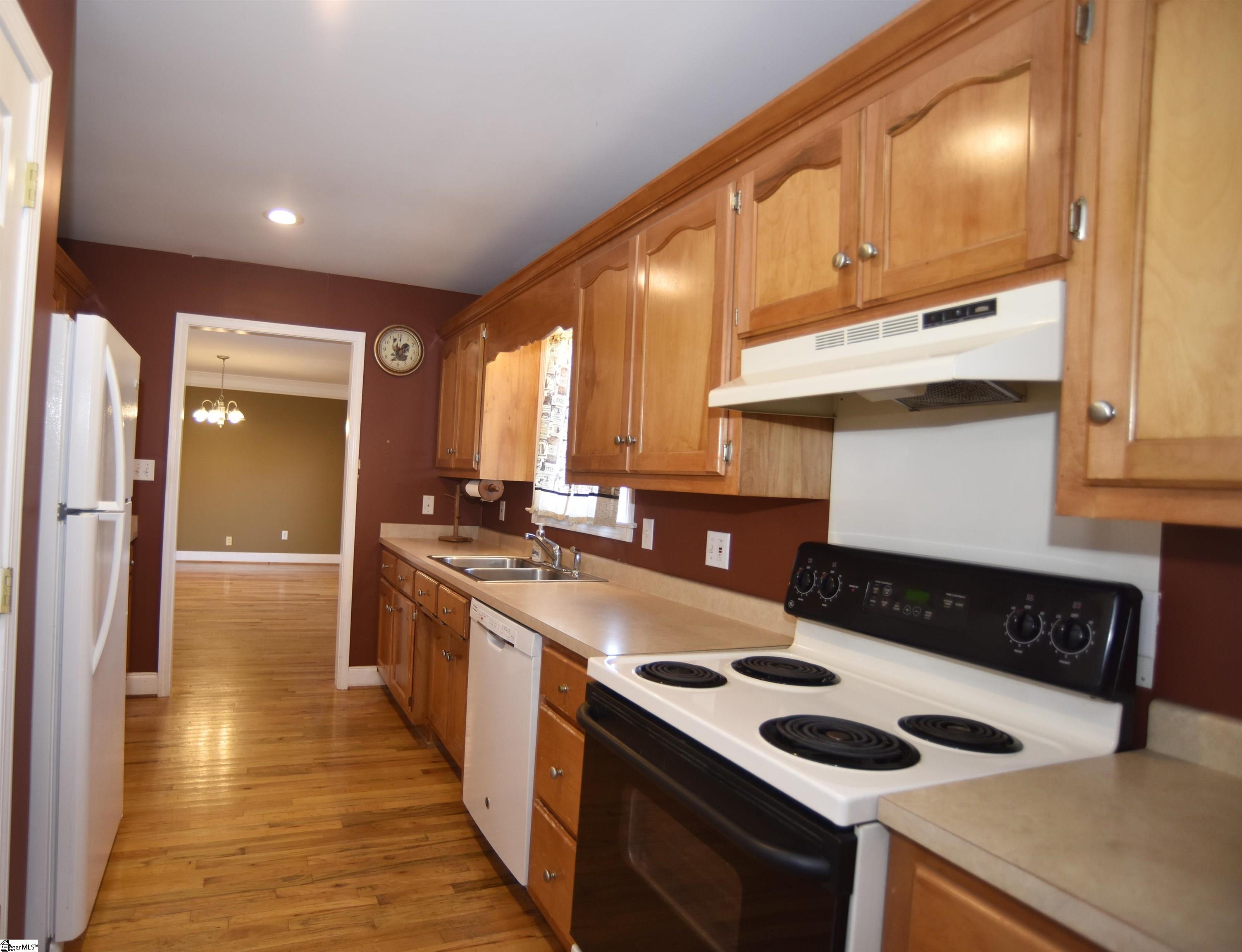 115 Willis Road Taylors, SC 29687 - Photo 6 of 15