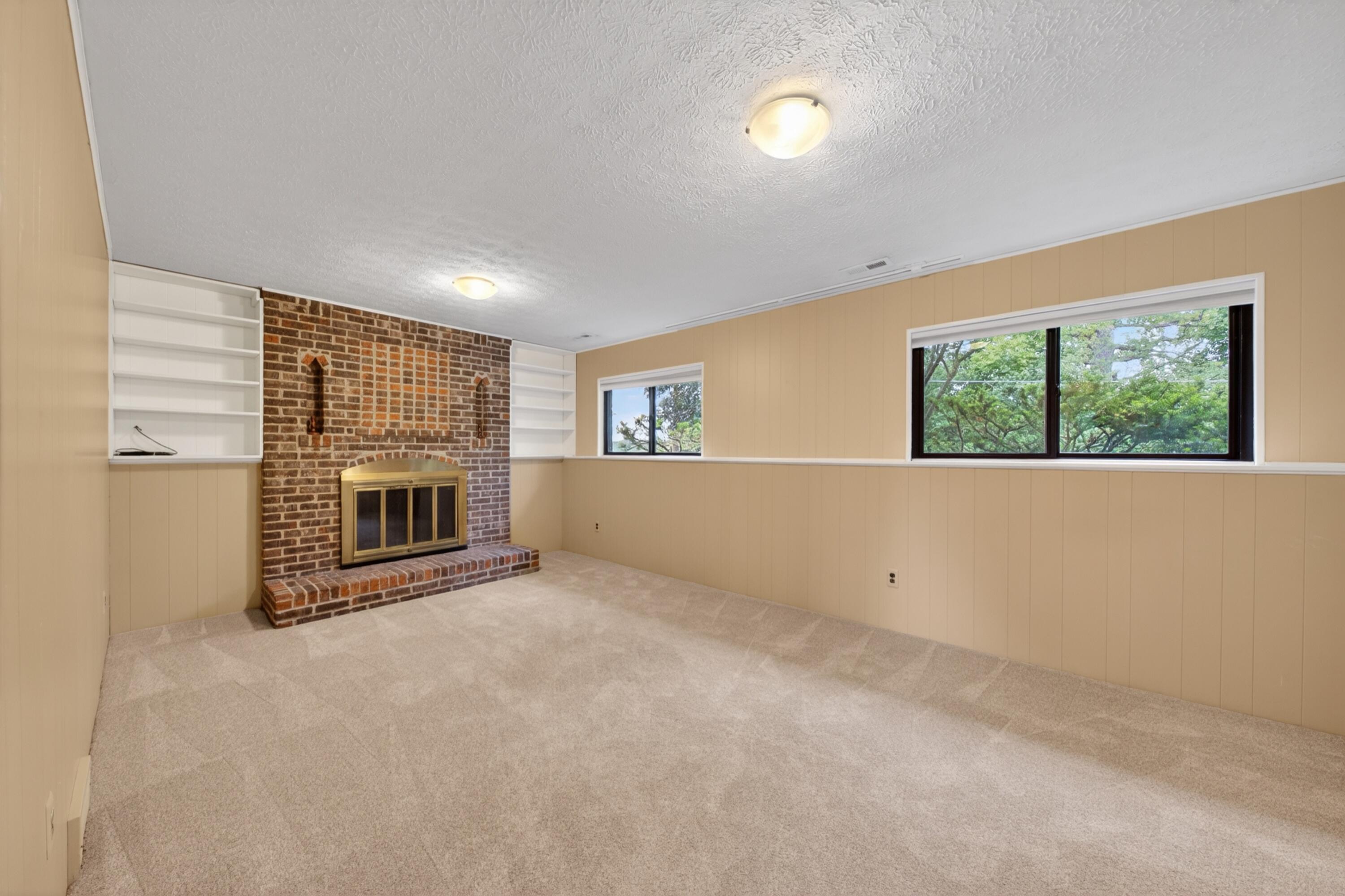 10311 Warner Road Milan, MI 48160 - Photo 35 of 84 Family room
