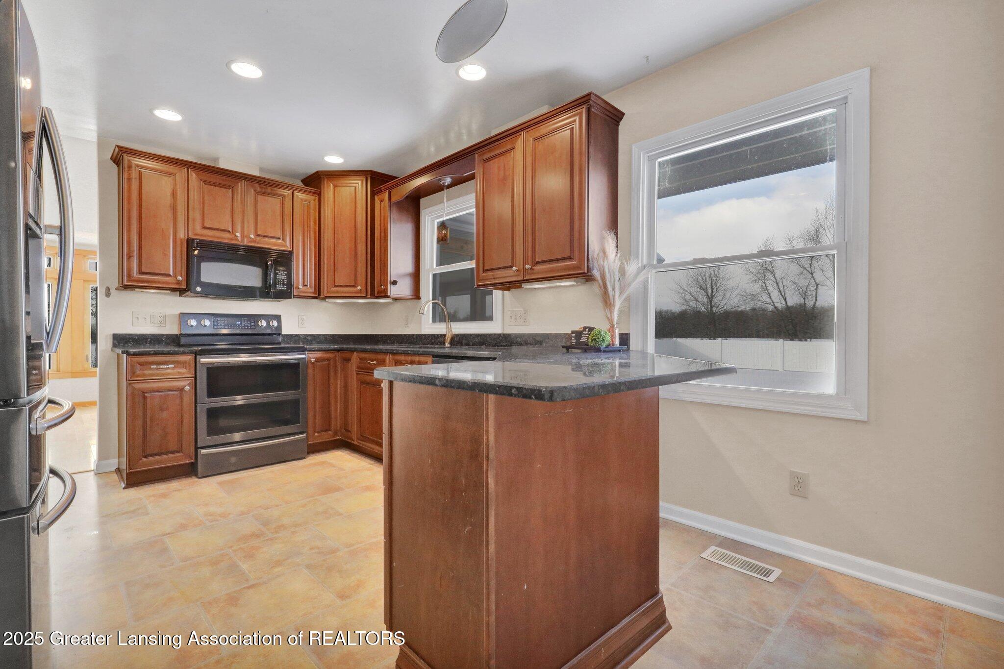 7346 West Cutler Road Dewitt, MI 48820 - Photo 19 of 63 16-web-or-mls-Open Ended Media-16