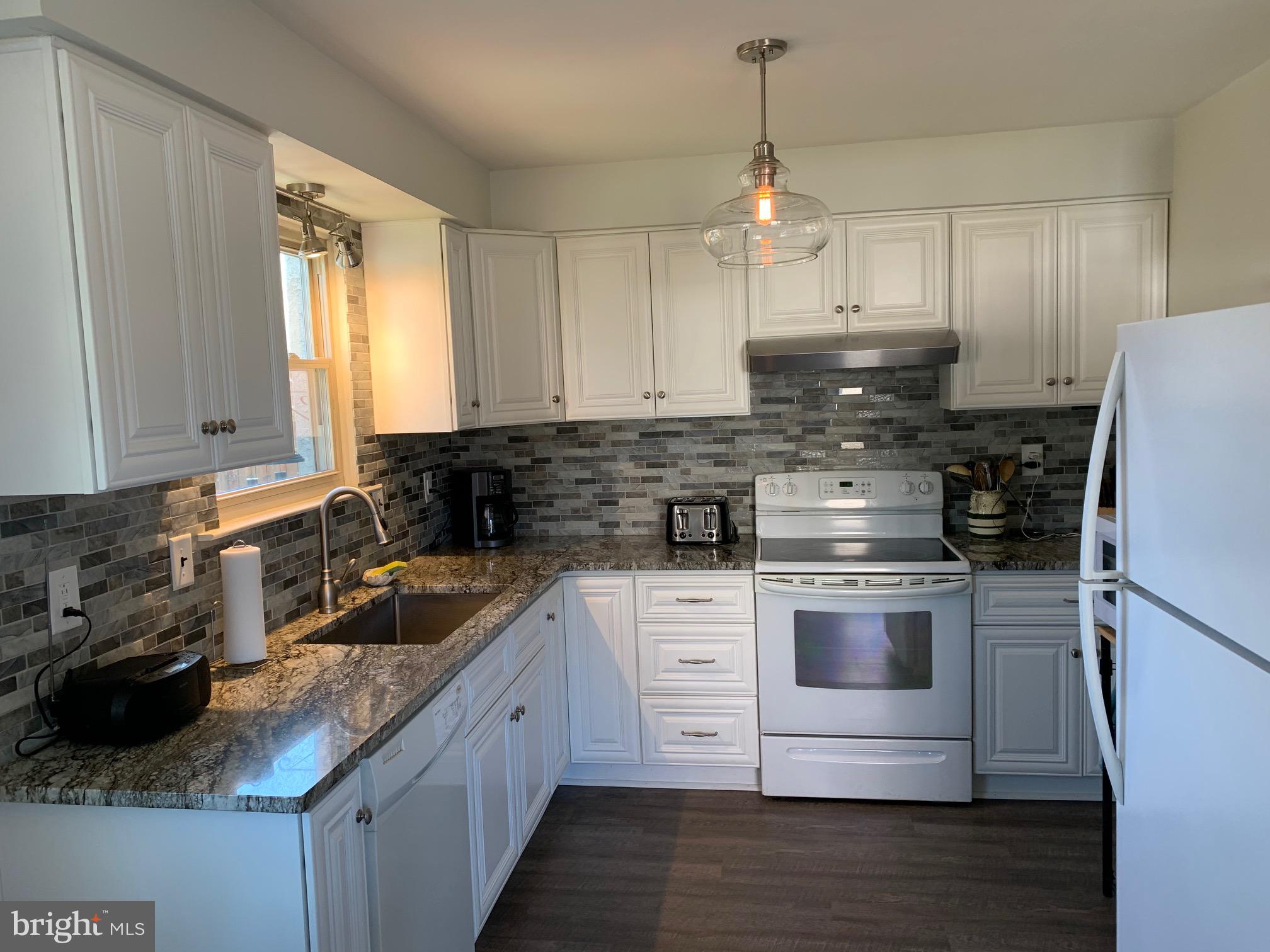 19 Upland Road Brookhaven, PA 19015 - Photo 2 of 12 Gallery Image 2