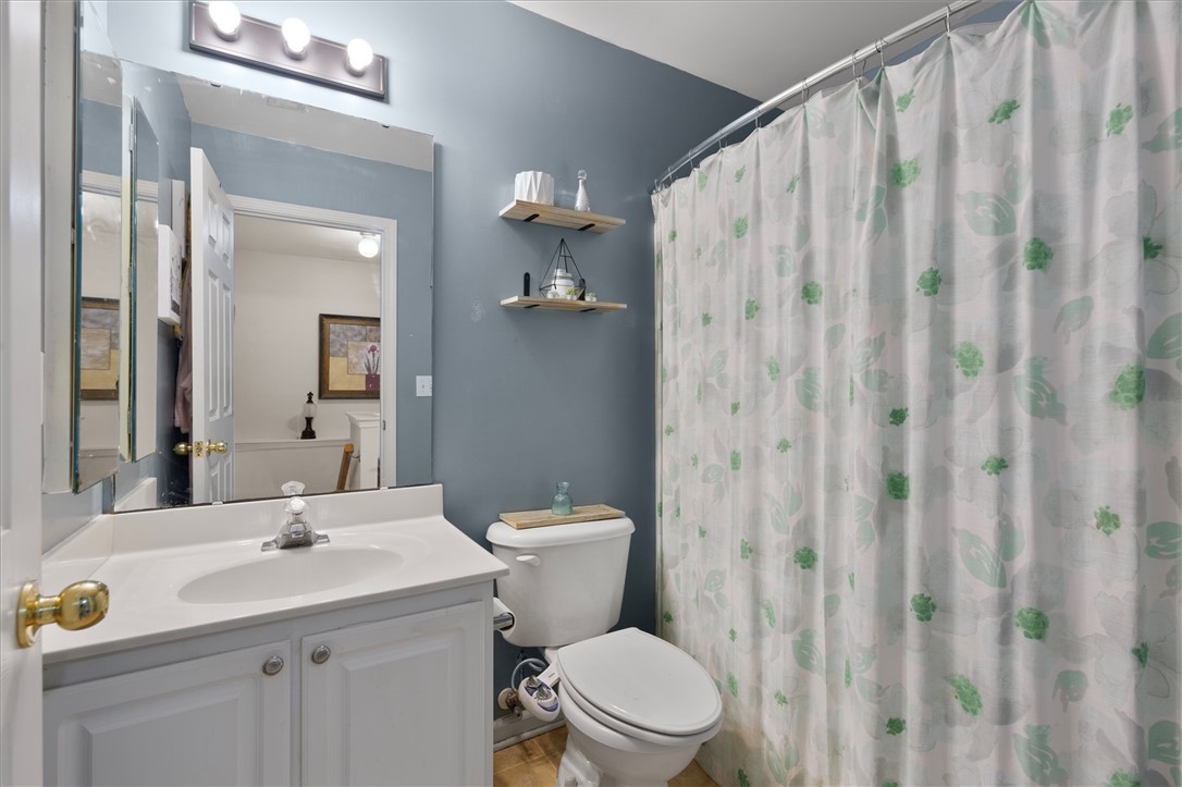 78 Spring Crossing Circle Greer, SC 29650 - Photo 21 of 27 Guest Bathroom