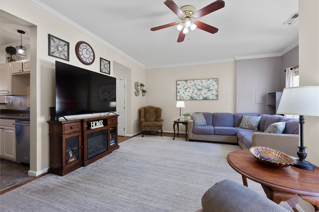 78 Spring Crossing Circle Greer, SC 29650 - Photo 10 of 27 Living Room