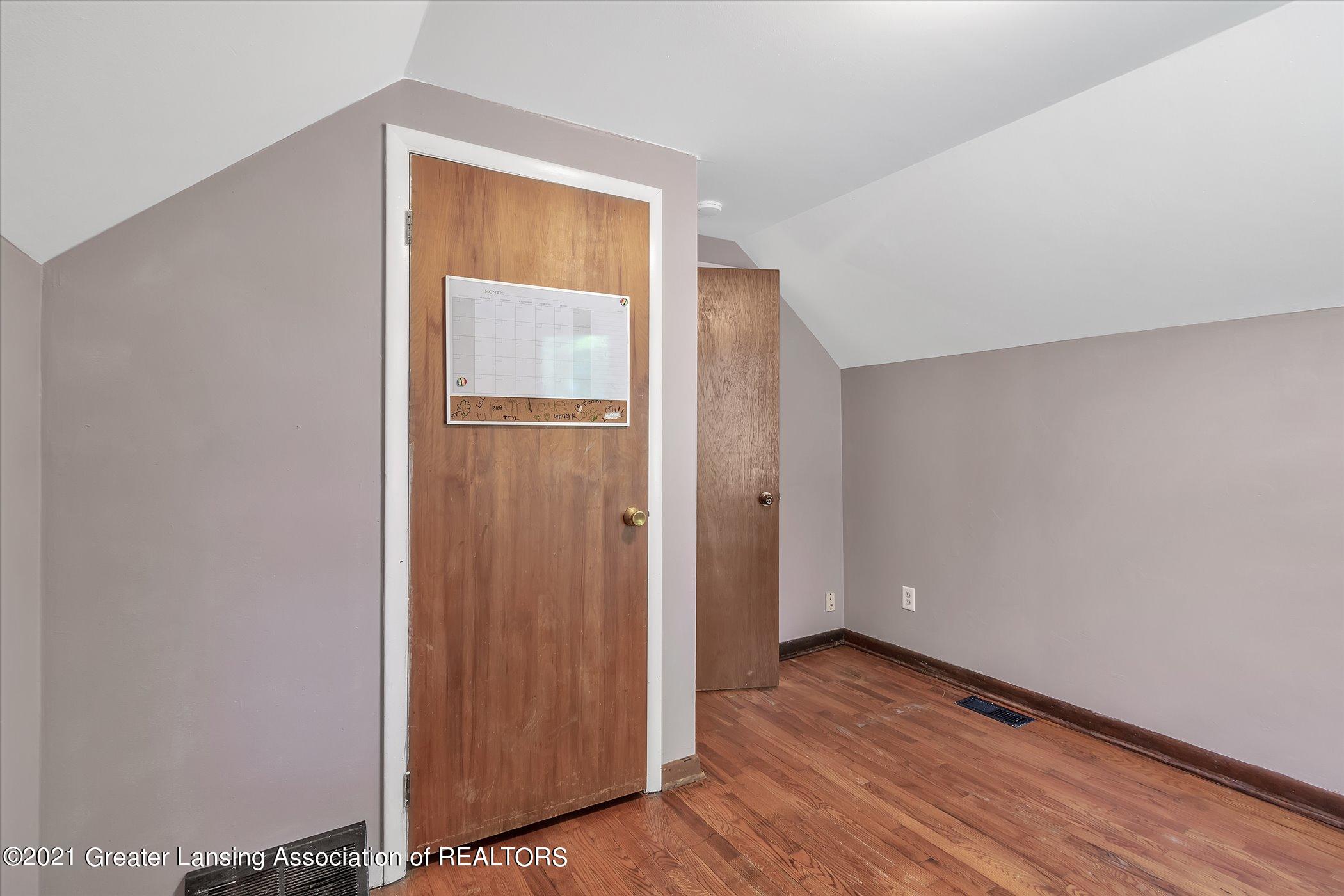 7461 Yorktown Road Lansing, MI 48917 - Photo 17 of 53 17-7461-Yorktown-Rd-Windowstill-Real-Est
