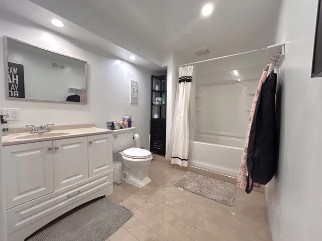 $384,500 | 13276 Old Baxter Road, Silver Point, TN 38582