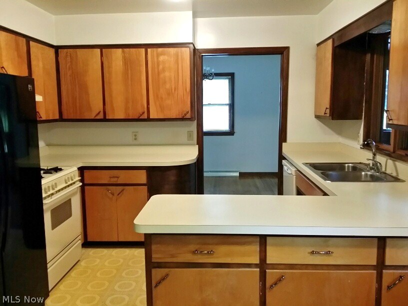 150 Hickory Road Akron, OH 44333 - Photo 7 of 25