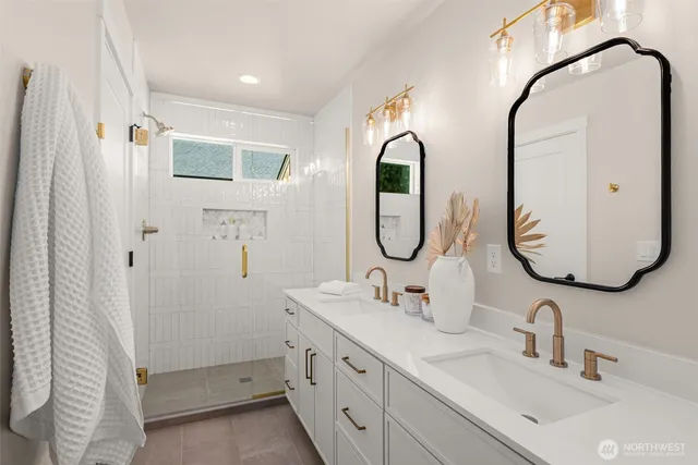 $974,950 | 10604 Northeast 137th Place, Kirkland, WA 98034