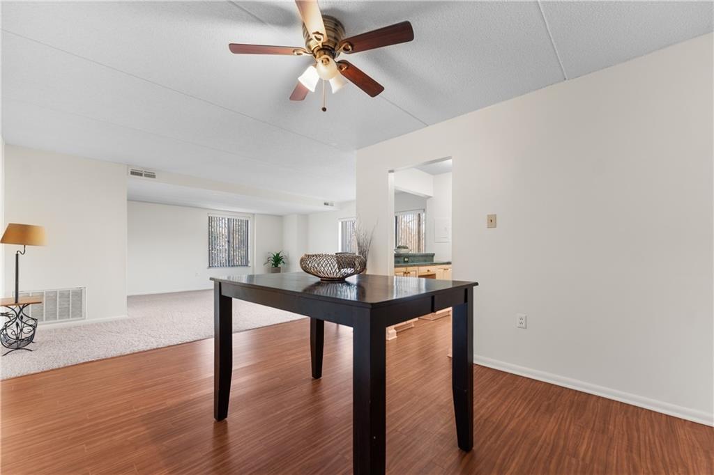 2160 Greentree Road, Unit 708W Pittsburgh, PA 15220 - Photo 9 of 30 Gallery Image 9