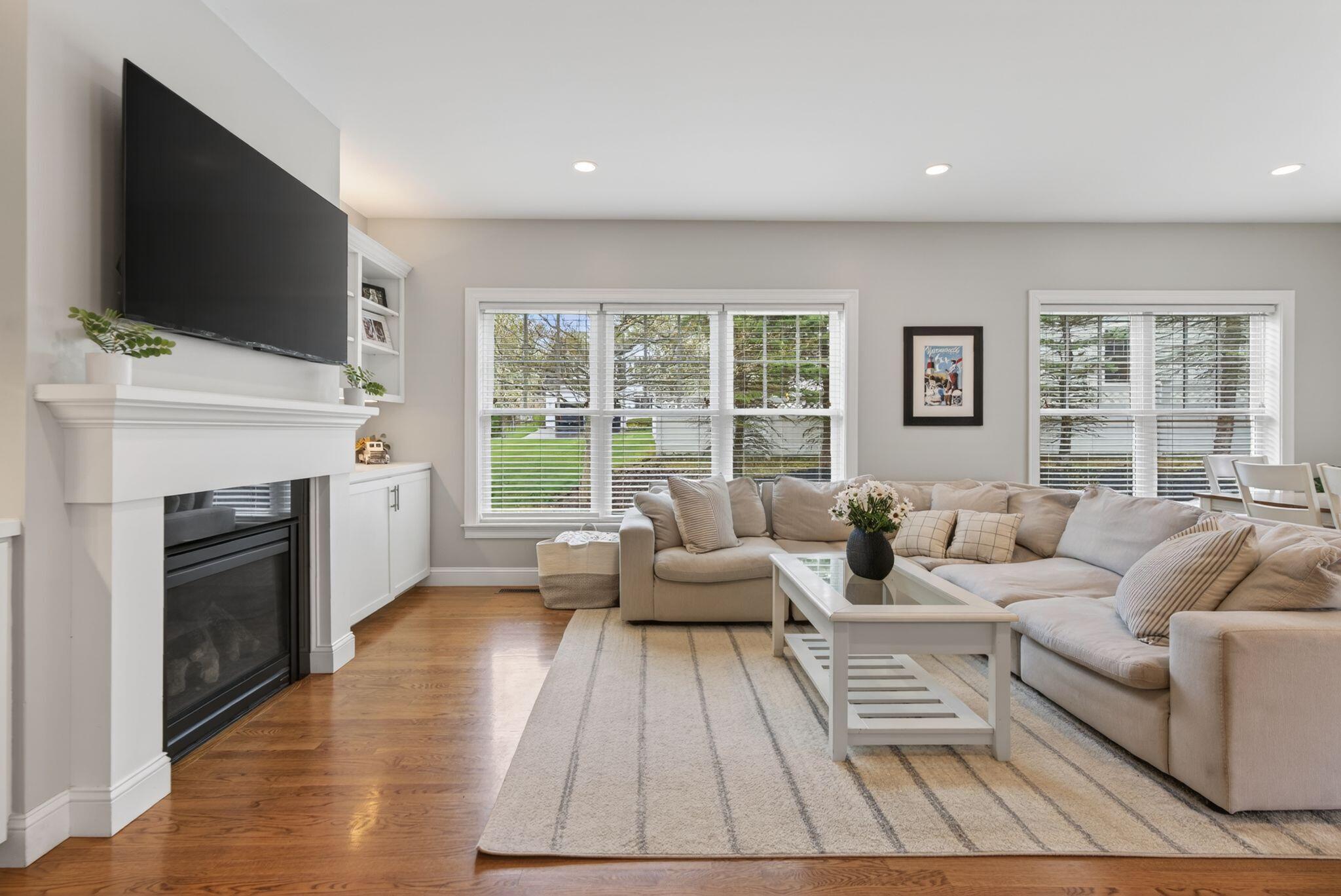 63 Drowne Road Cumberland, ME 04021 - Photo 16 of 46 57_DSC01913