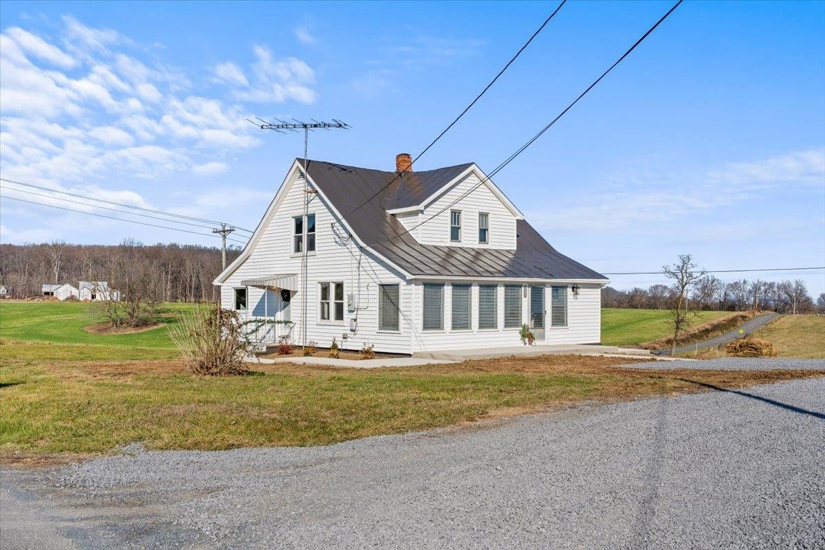 1918 Lacey Spring Road Broadway, VA 22815 - Photo 2 of 41 Gallery Image 2