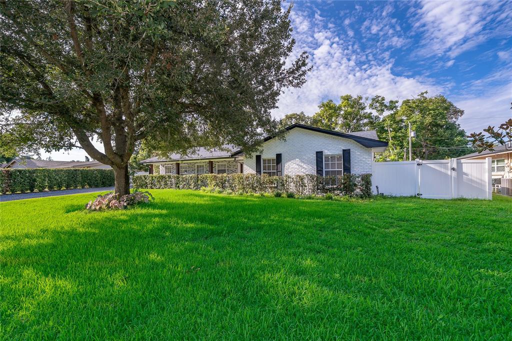 2462 Carolton Road Maitland, FL 32751 - Photo 2 of 36
