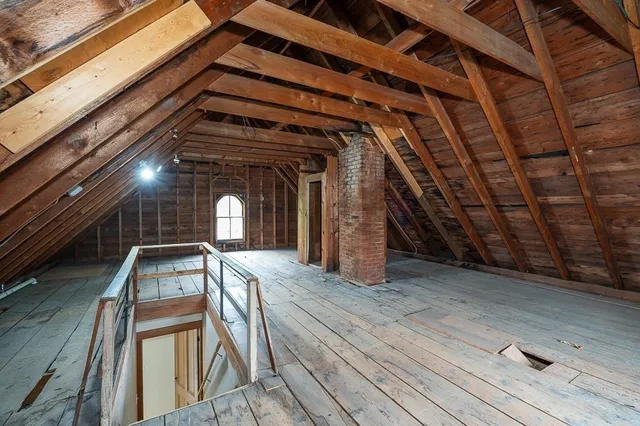 $1,395,000 | 30 Pine Street, Manchester, MA 01944