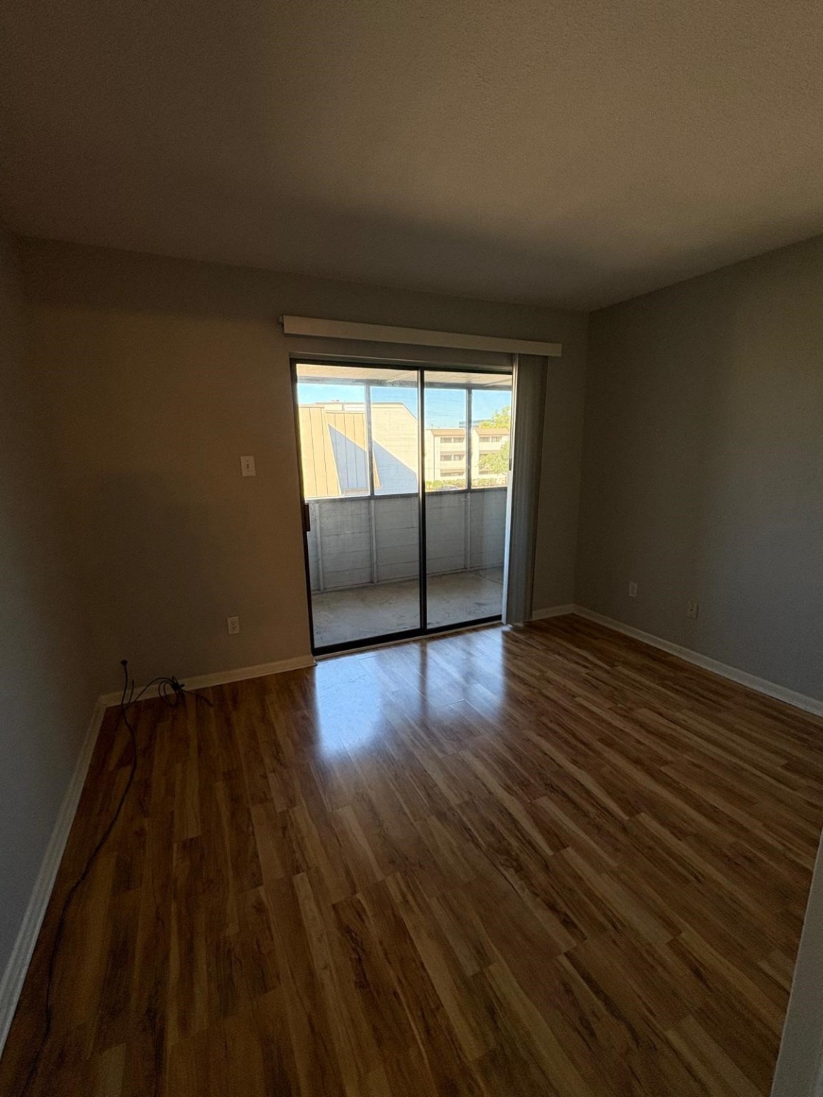 Living area sliding doors to the balcony
