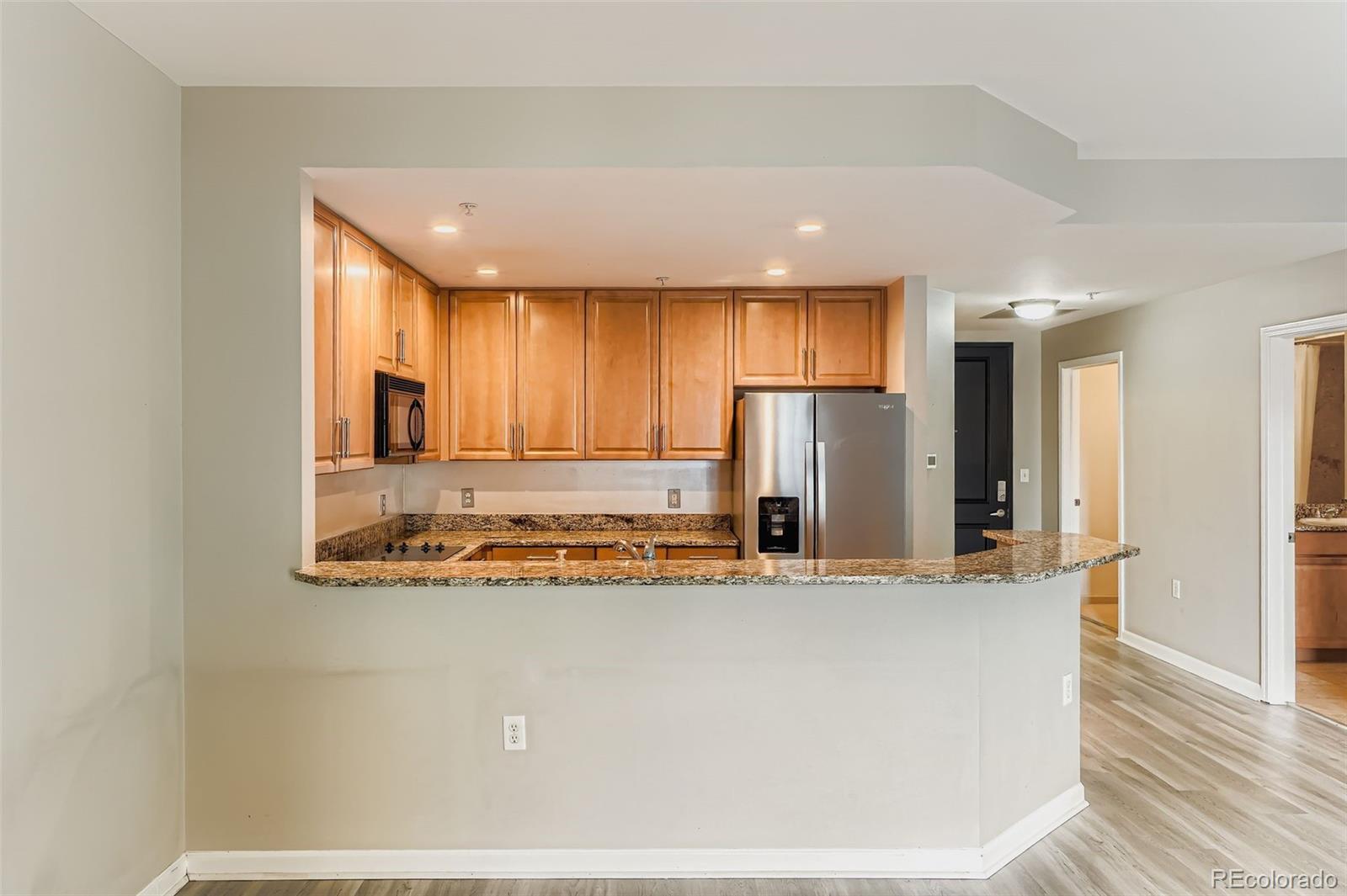 925 Lincoln Street, Unit 9A Denver, CO 80203 - Photo 17 of 32