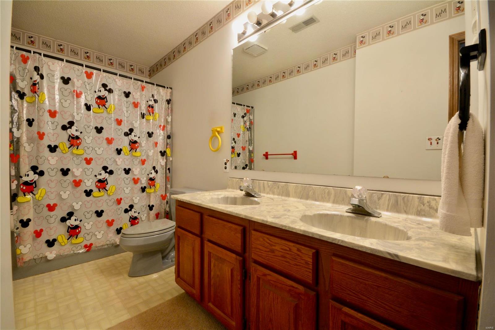 1873 Raintree Trail Collinsville, IL 62234 - Photo 14 of 16 Gallery Image 14