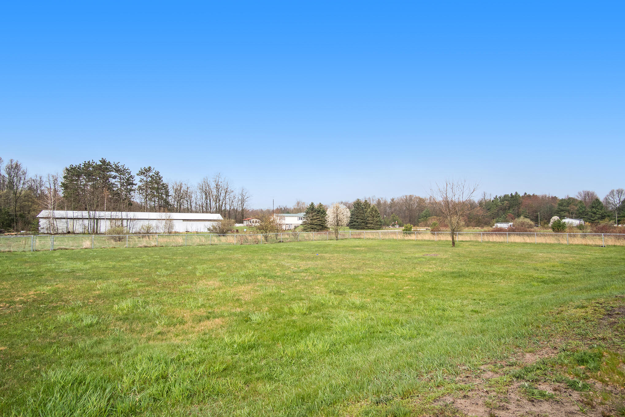 1307 East Bard Road Muskegon, MI 49445 - Photo 6 of 27 DSC01823
