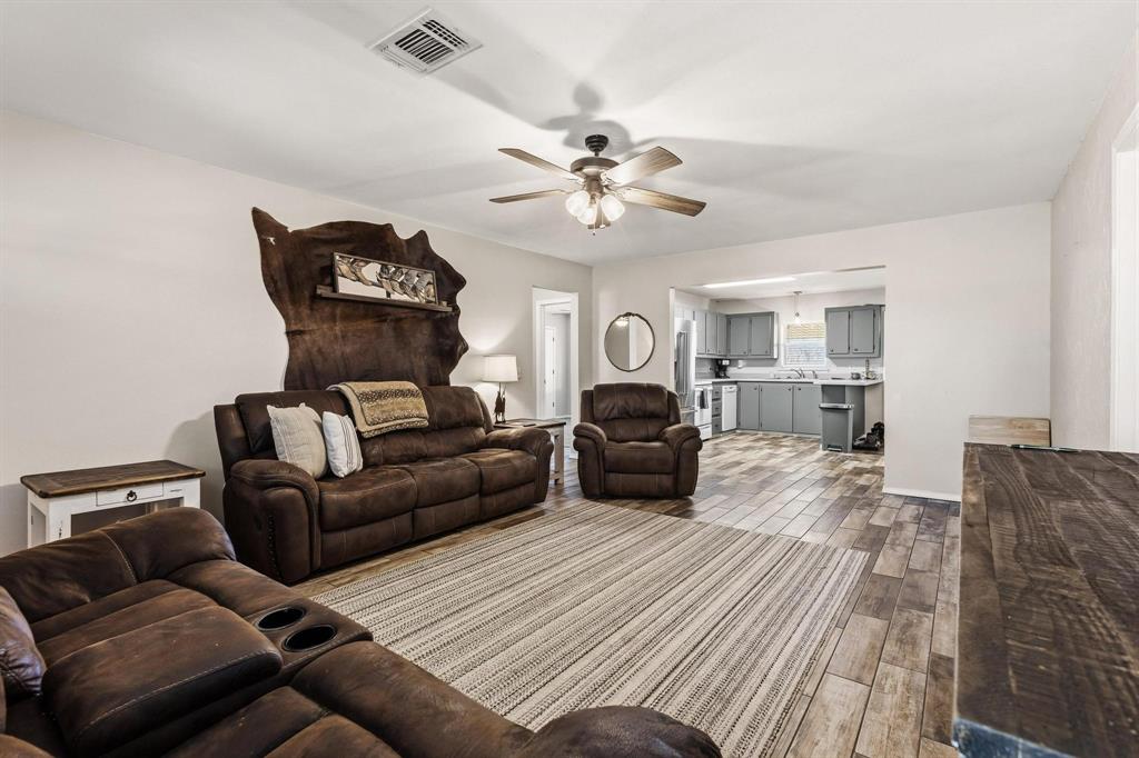 521 County Road Blossom, TX 75416 - Photo 4 of 40