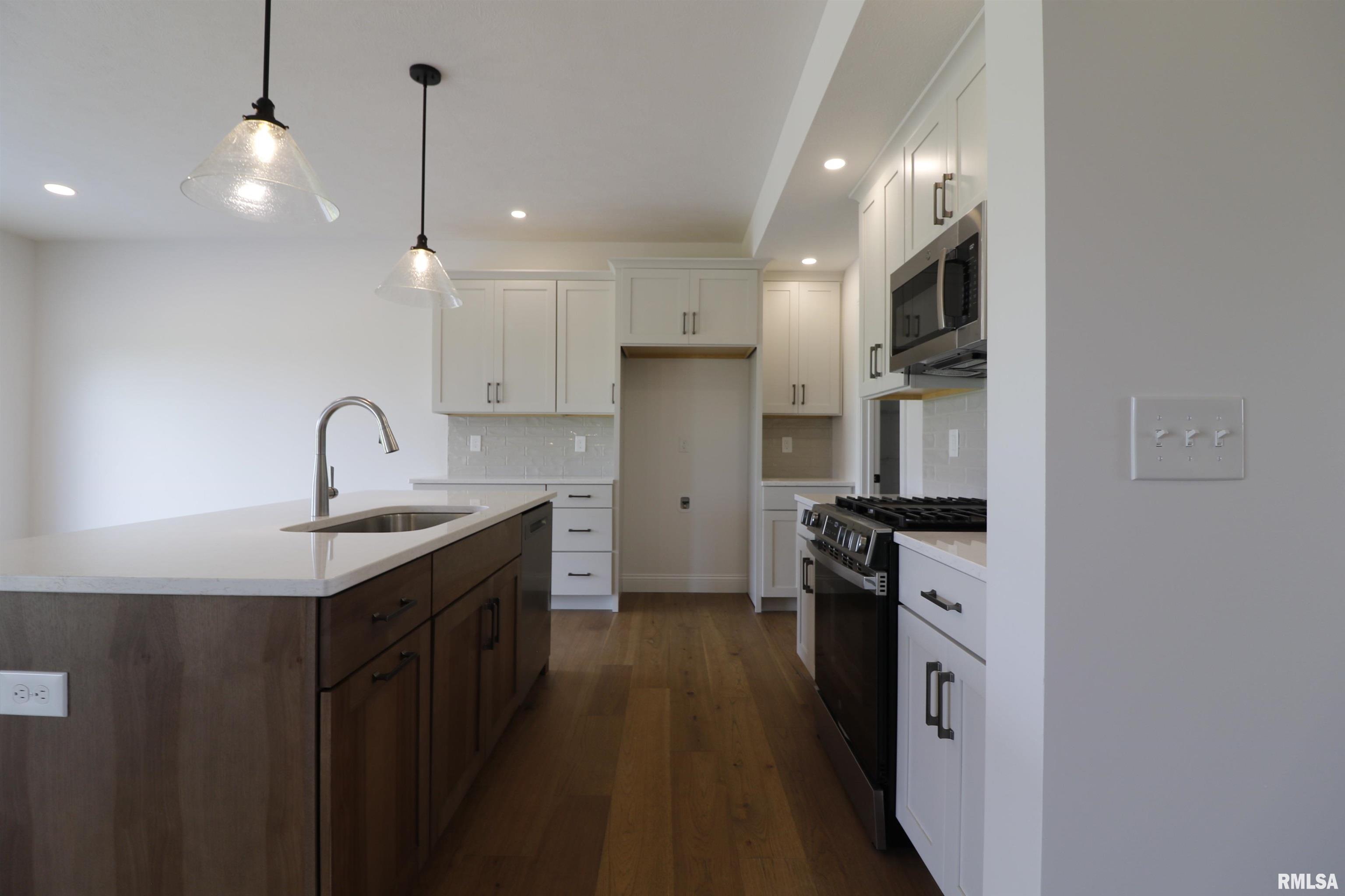 4016 West Crimson Road Dunlap, IL 61525 - Photo 8 of 43