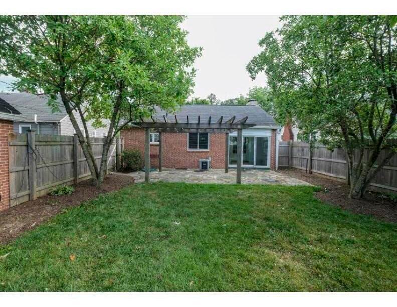 578 Fallis Road Columbus, OH 43214 - Photo 14 of 17 DSCF3876