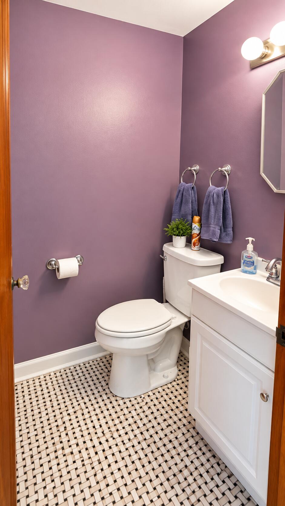 2624 Mitchell Street Racine, WI 53403 - Photo 20 of 29 1st floor 1/2 bath