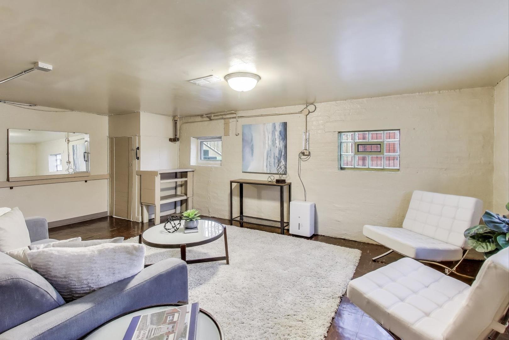 2359 South 9th Avenue North Riverside, IL 60546 - Photo 19 of 34 Gallery Image 19