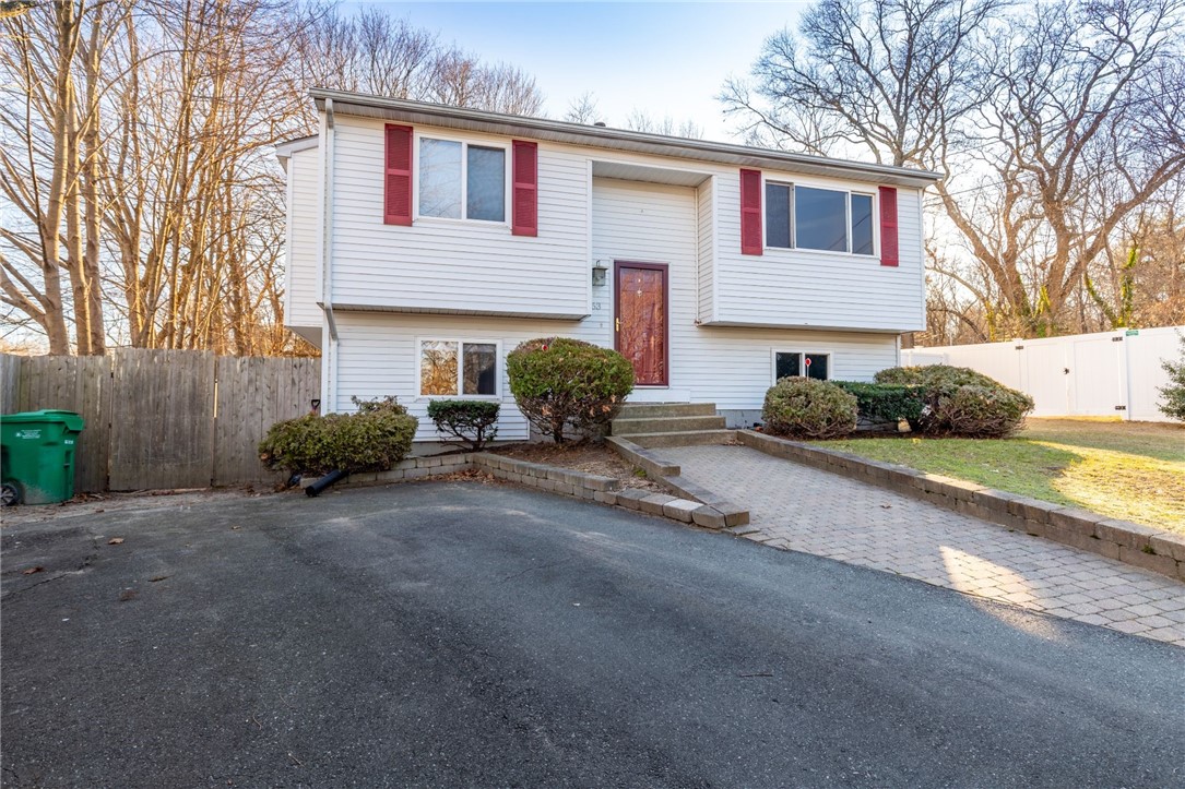 53 Rice Street Warwick, RI 02886 - Photo 2 of 20