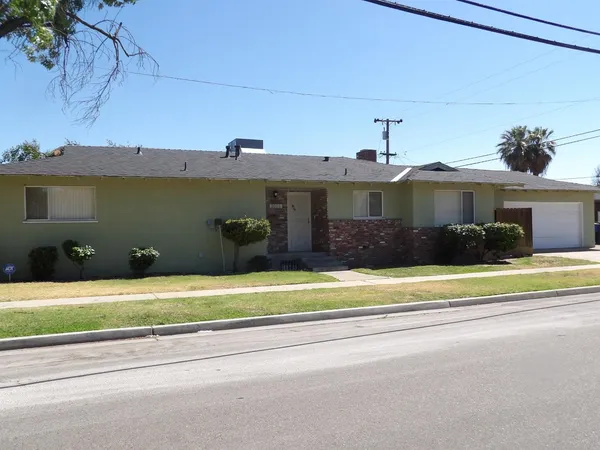 $360,500 | 3724 East Griffith Way, Fresno, CA 93726