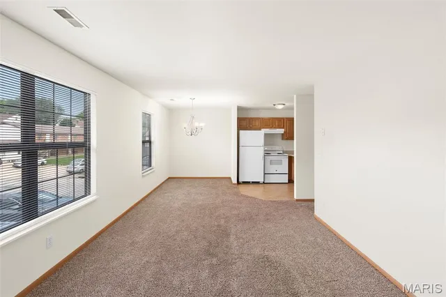 $99,900 | 21 Village W Court, Unit 201, Washington, MO 63090