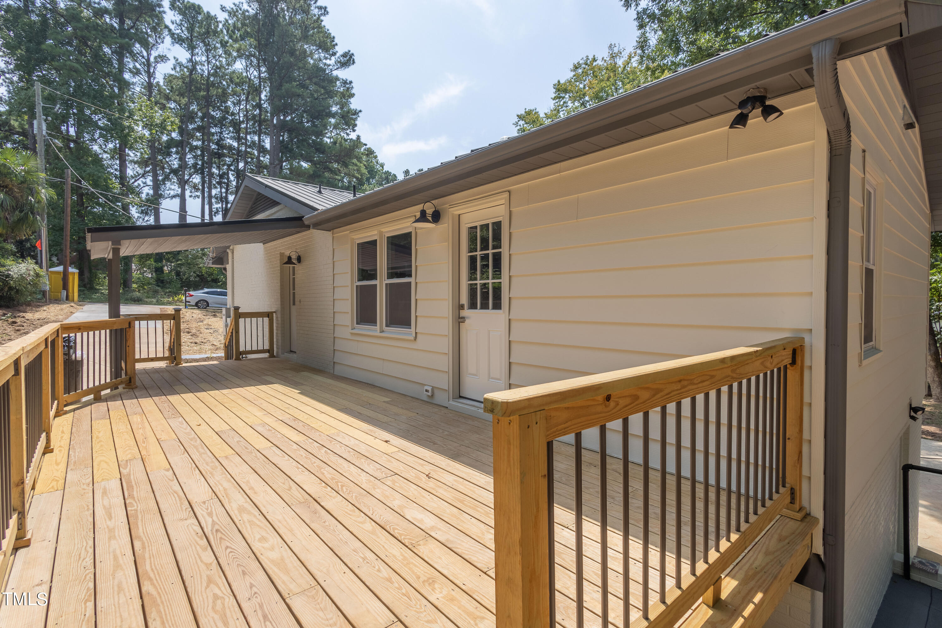 5006 Newcastle Road Raleigh, NC 27606 - Photo 46 of 52 side deck2