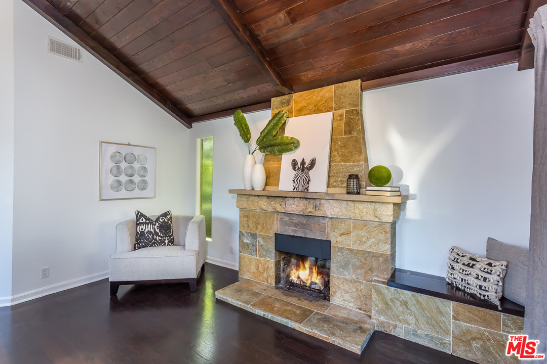 8450 Ridpath Drive Los Angeles, CA 90046 - Photo 20 of 54