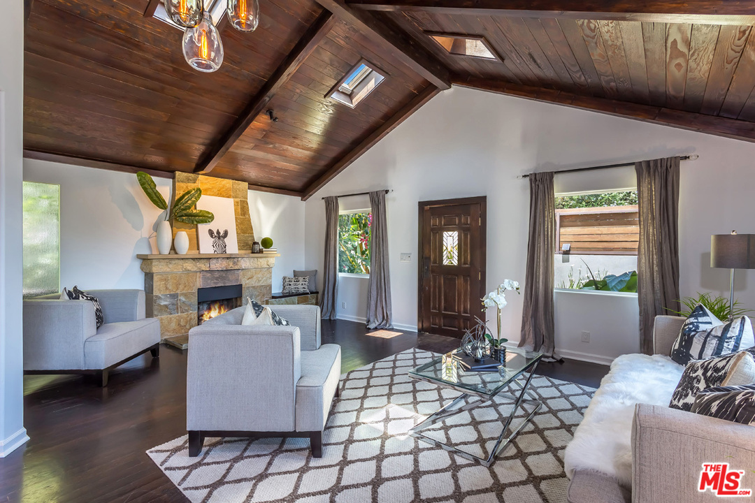 8450 Ridpath Drive Los Angeles, CA 90046 - Photo 21 of 54