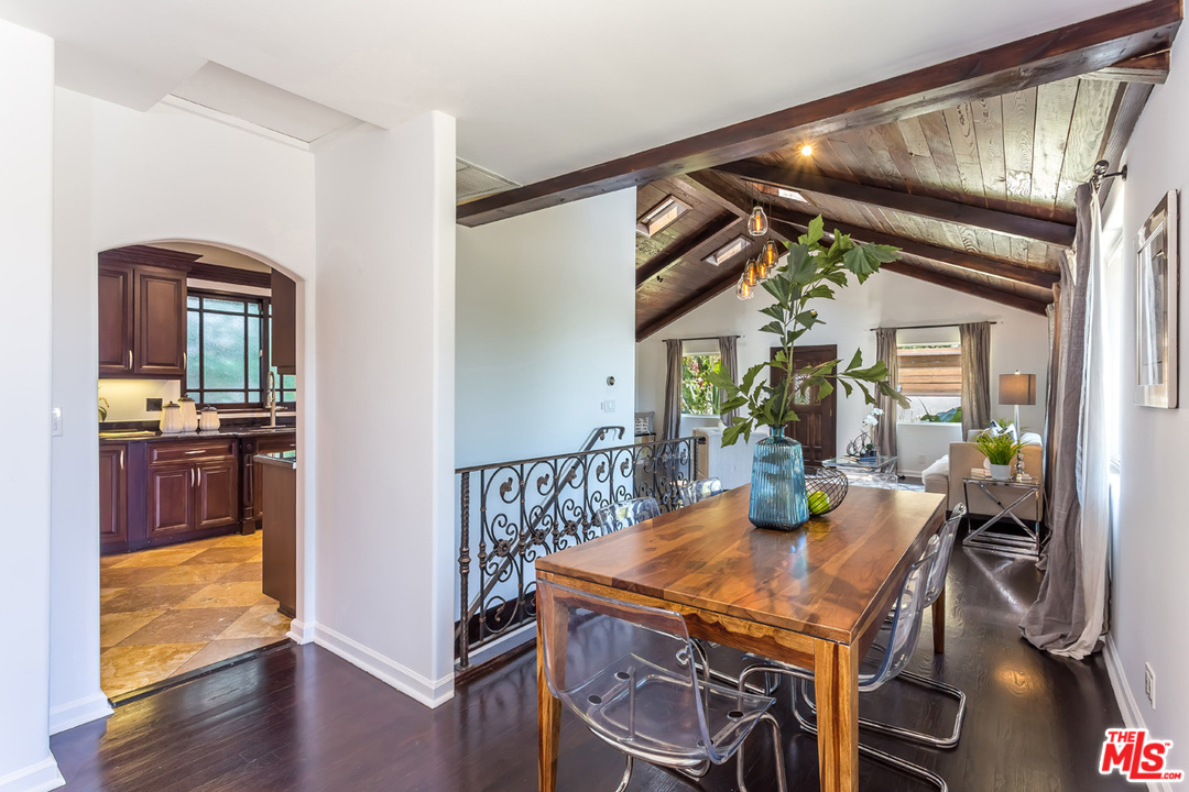 8450 Ridpath Drive Los Angeles, CA 90046 - Photo 23 of 54