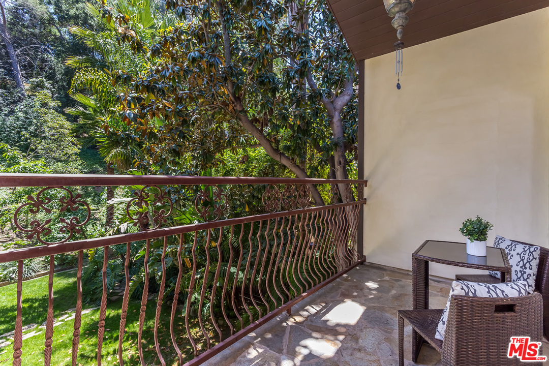 8450 Ridpath Drive Los Angeles, CA 90046 - Photo 28 of 54