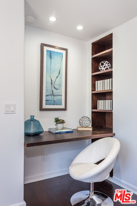 8450 Ridpath Drive Los Angeles, CA 90046 - Photo 36 of 54