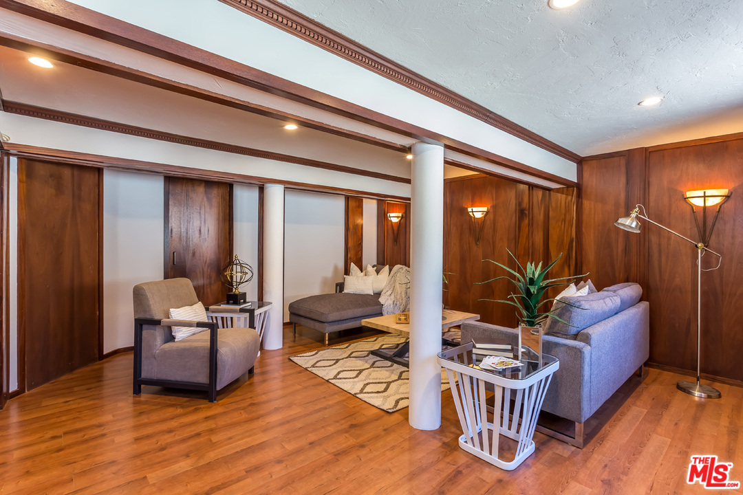 8450 Ridpath Drive Los Angeles, CA 90046 - Photo 39 of 54