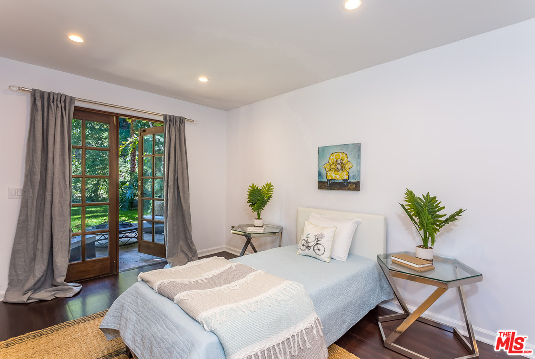 8450 Ridpath Drive Los Angeles, CA 90046 - Photo 41 of 54