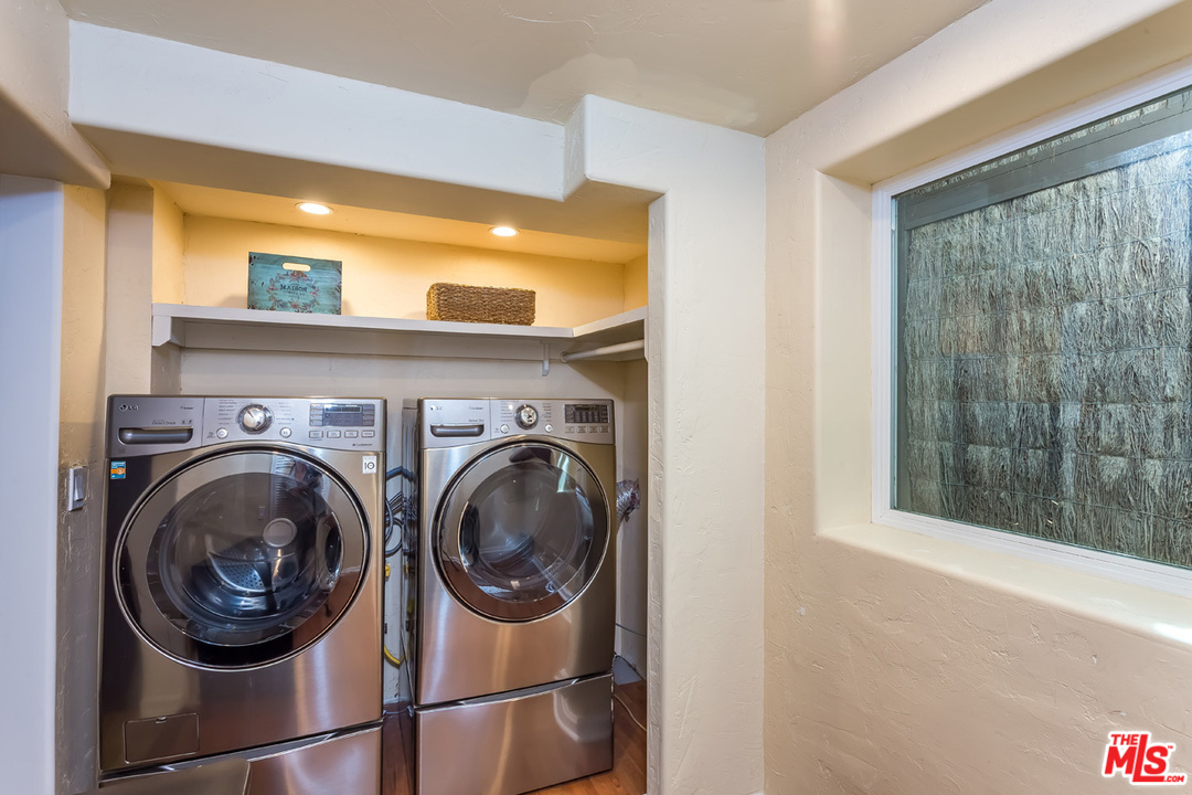 8450 Ridpath Drive Los Angeles, CA 90046 - Photo 45 of 54