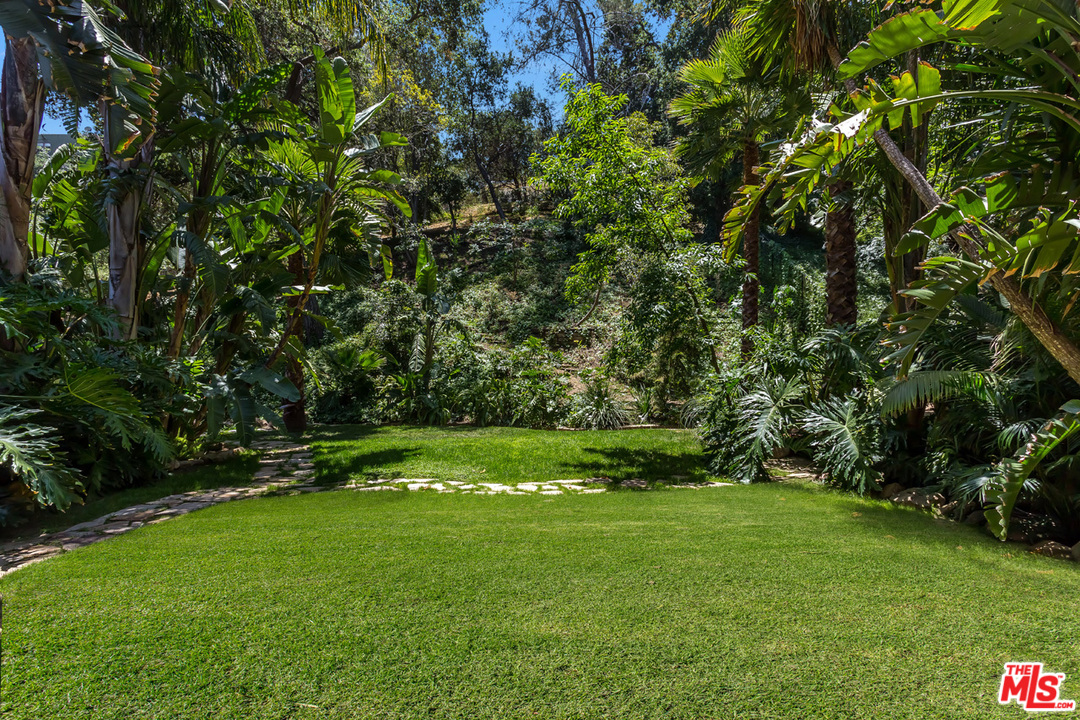 8450 Ridpath Drive Los Angeles, CA 90046 - Photo 48 of 54