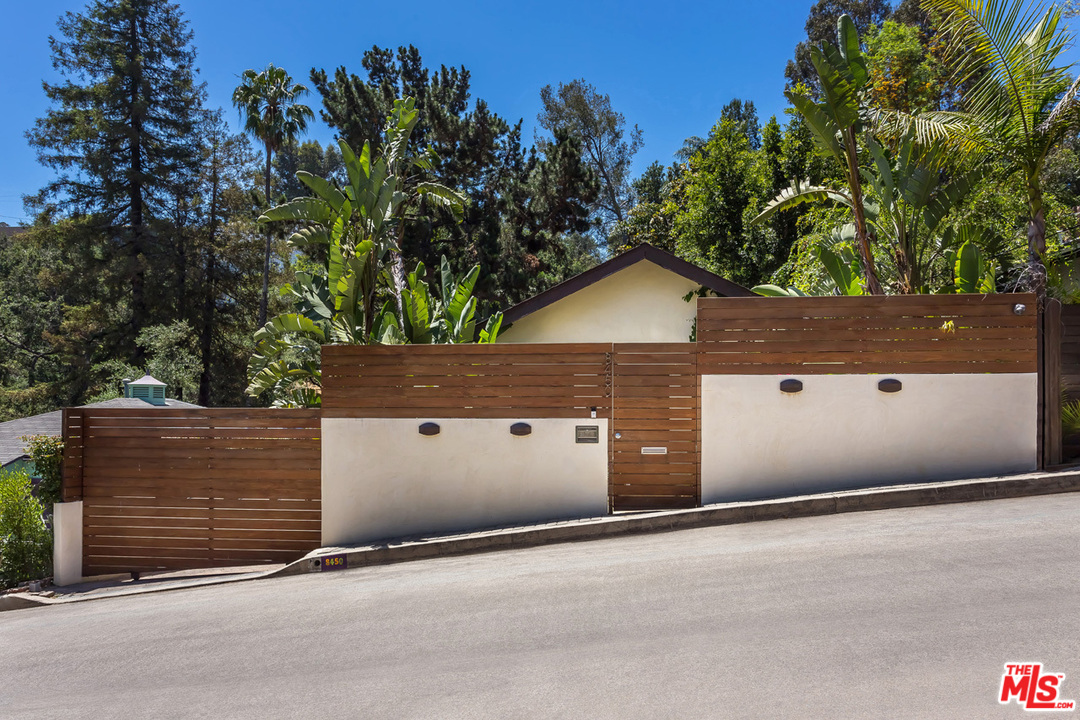 8450 Ridpath Drive Los Angeles, CA 90046 - Photo 53 of 54