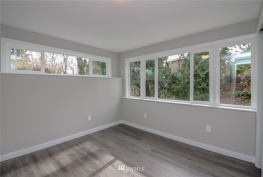 301 Northwest 5th Place Renton, WA 98057 - Photo 13 of 25
