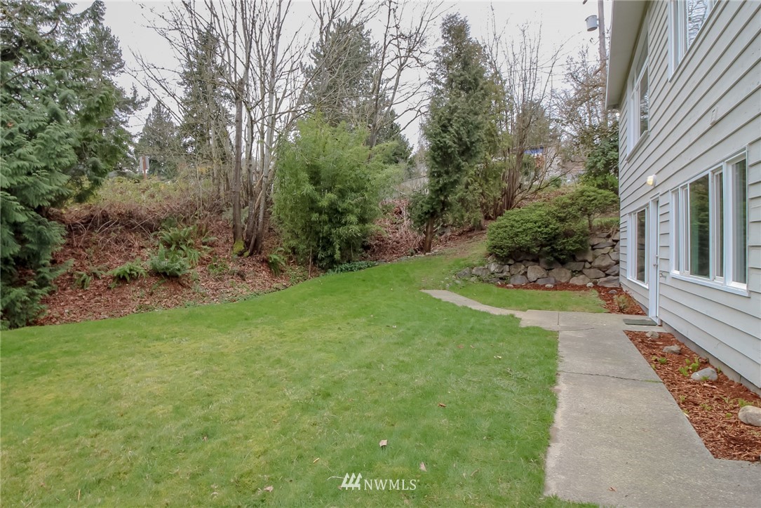 301 Northwest 5th Place Renton, WA 98057 - Photo 23 of 25