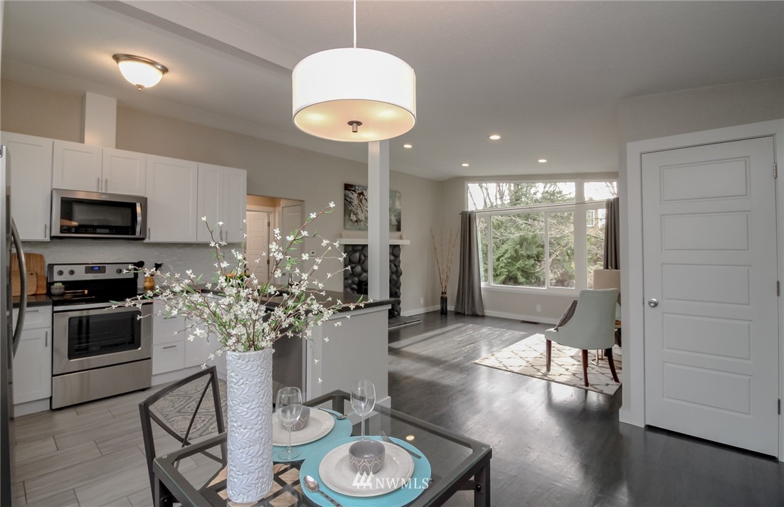 301 Northwest 5th Place Renton, WA 98057 - Photo 8 of 25
