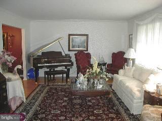 2108 Hemlock Road Norristown, PA 19403 - Photo 2 of 6 Gallery Image 2