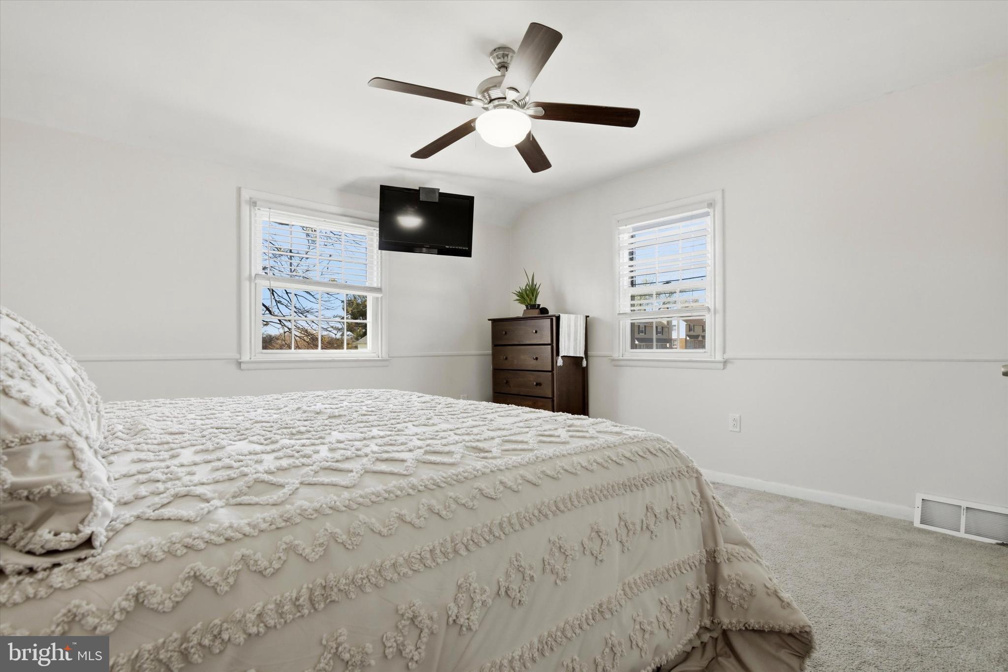 2907 Kanes Road Willow Grove, PA 19090 - Photo 11 of 26 Gallery Image 11