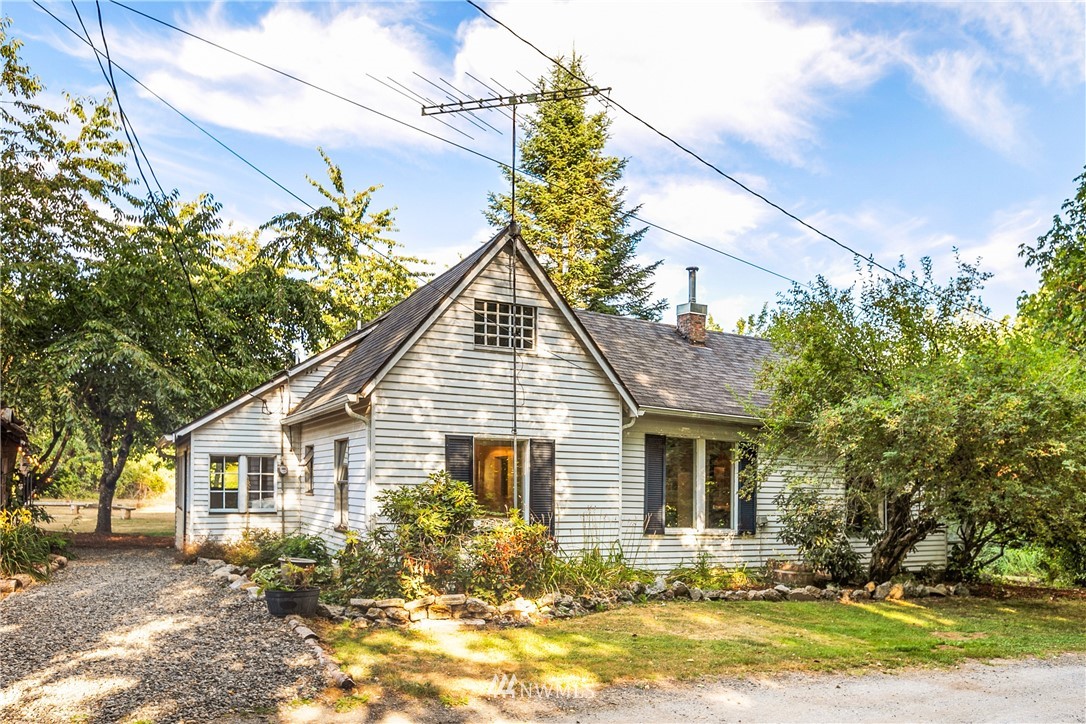5098 Reese Hill Road Sumas, WA 98295 - Photo 2 of 32 Gallery Image 2