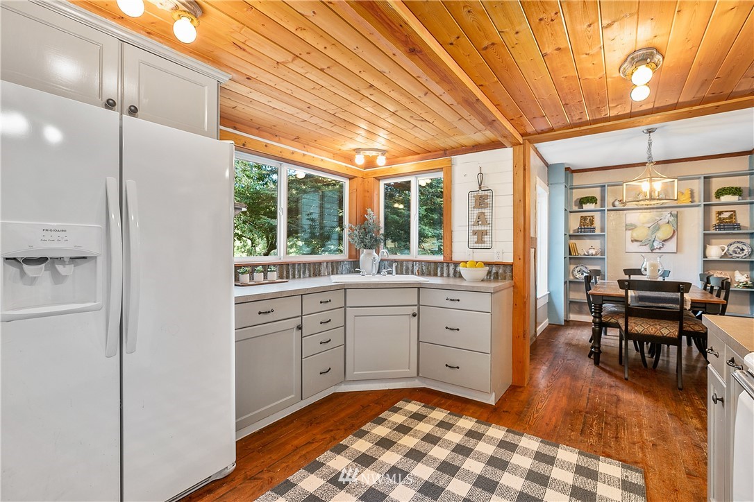 5098 Reese Hill Road Sumas, WA 98295 - Photo 12 of 32 Gallery Image 12