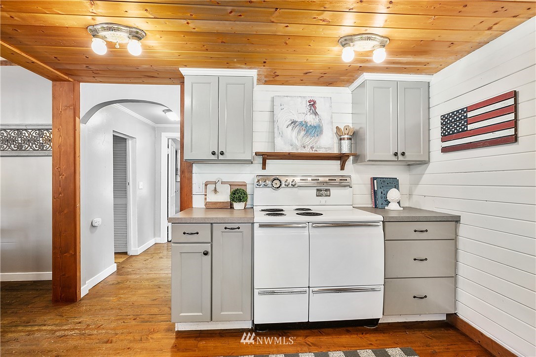 5098 Reese Hill Road Sumas, WA 98295 - Photo 14 of 32 Gallery Image 14